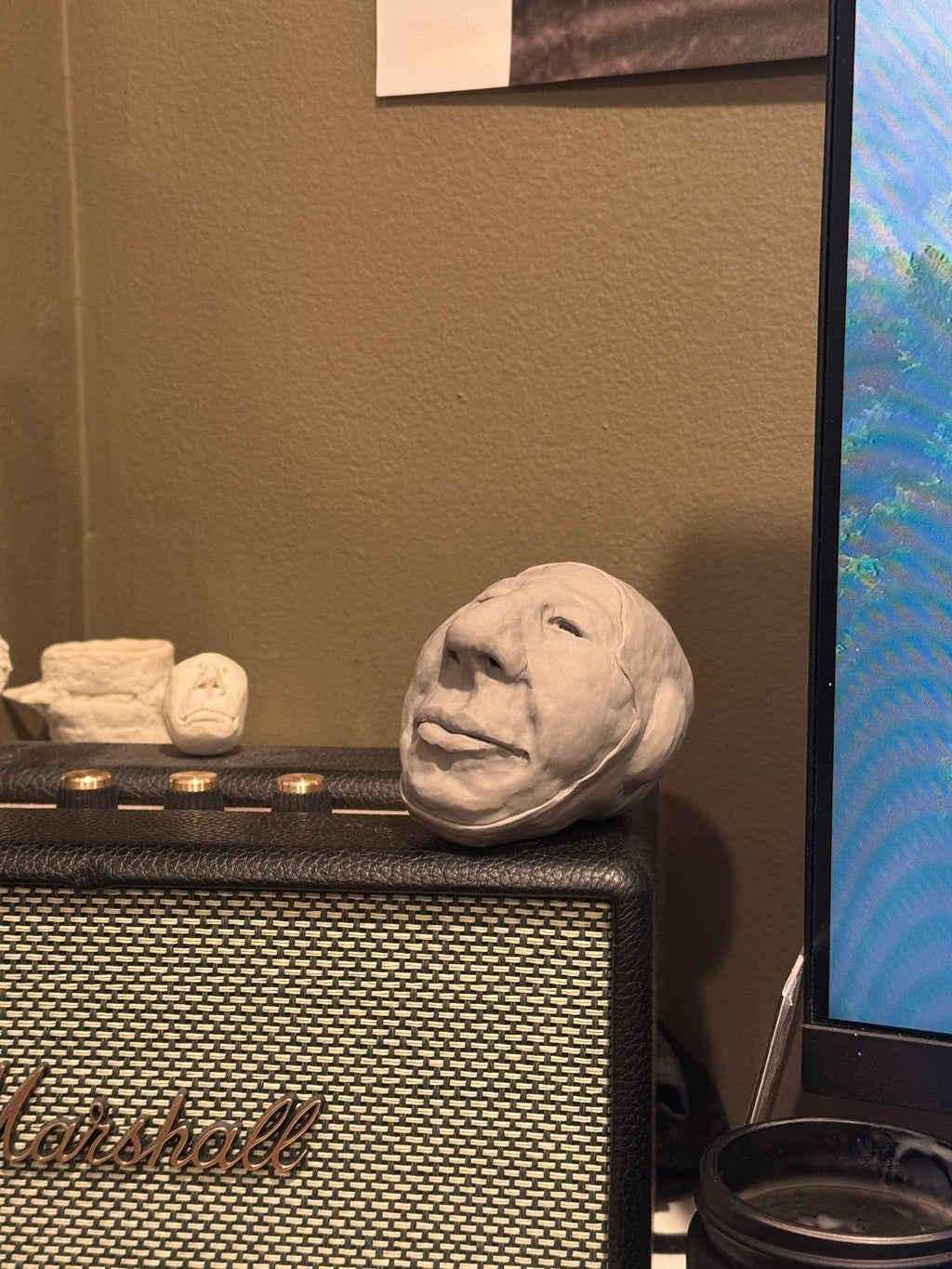 HEAD STATUE